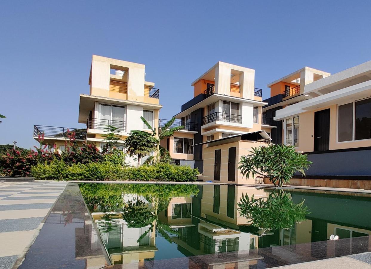 Royal Meadows - Igatpuri Bungalow C Extérieur photo